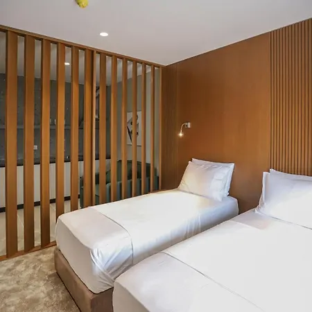 Hotel Urbanin & 4*
