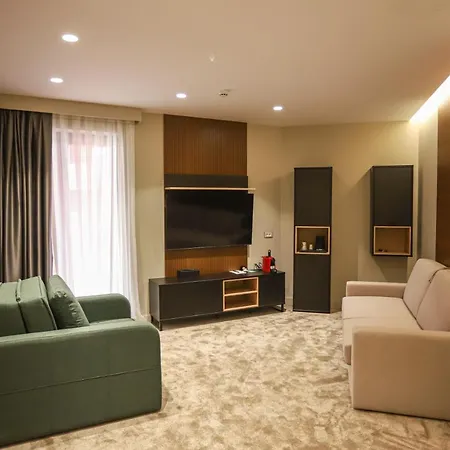 Hotel Urbanin & Tirana